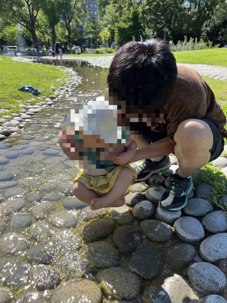 大阪市内　水遊びのできる公園　靭公園3
