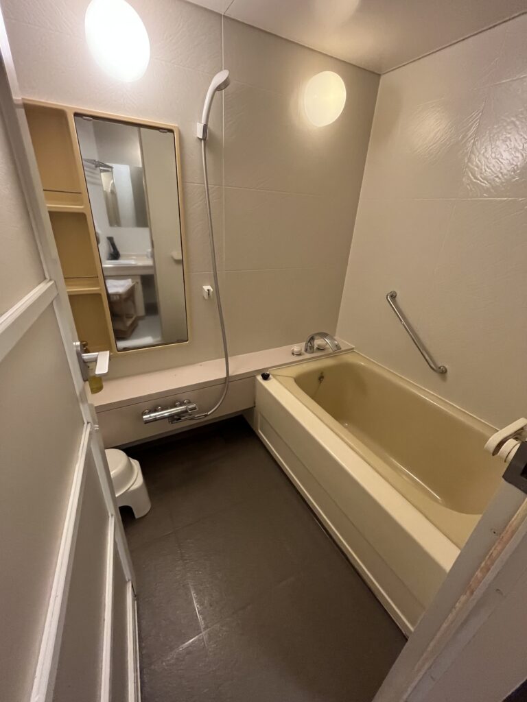 コテージ・ヒムカ（フェニックスシーガイアリゾート）の室内の様子、お風呂