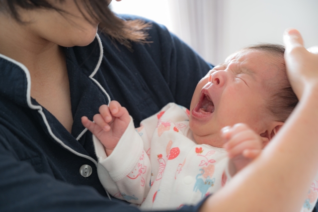 母子同室でも夜中に預けるのはOK？もうしんどい…となる前に読んでほしい話